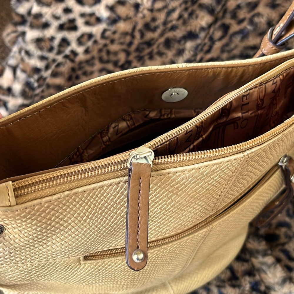 TIGNANELLO genuine leather vintage purse. Snakeskin Texture.Silver accents NWT